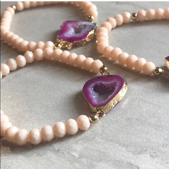 Geode Druzy Crystal Bracelet Stretch Pink OS - Picture 5 of 8